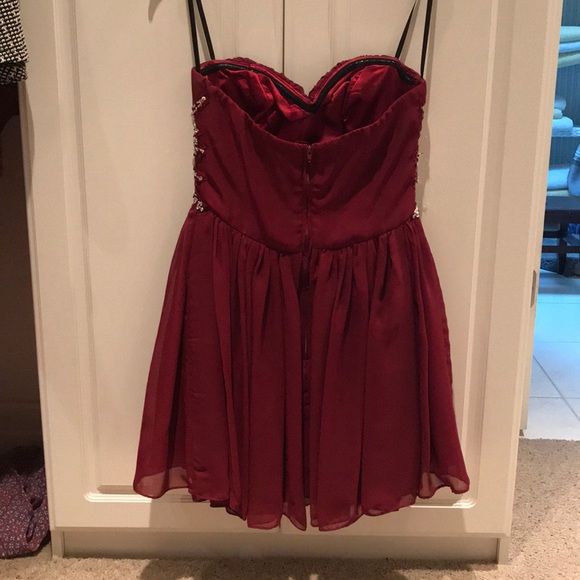 Strapless dress with beading on bodice - Picture 2 of 4